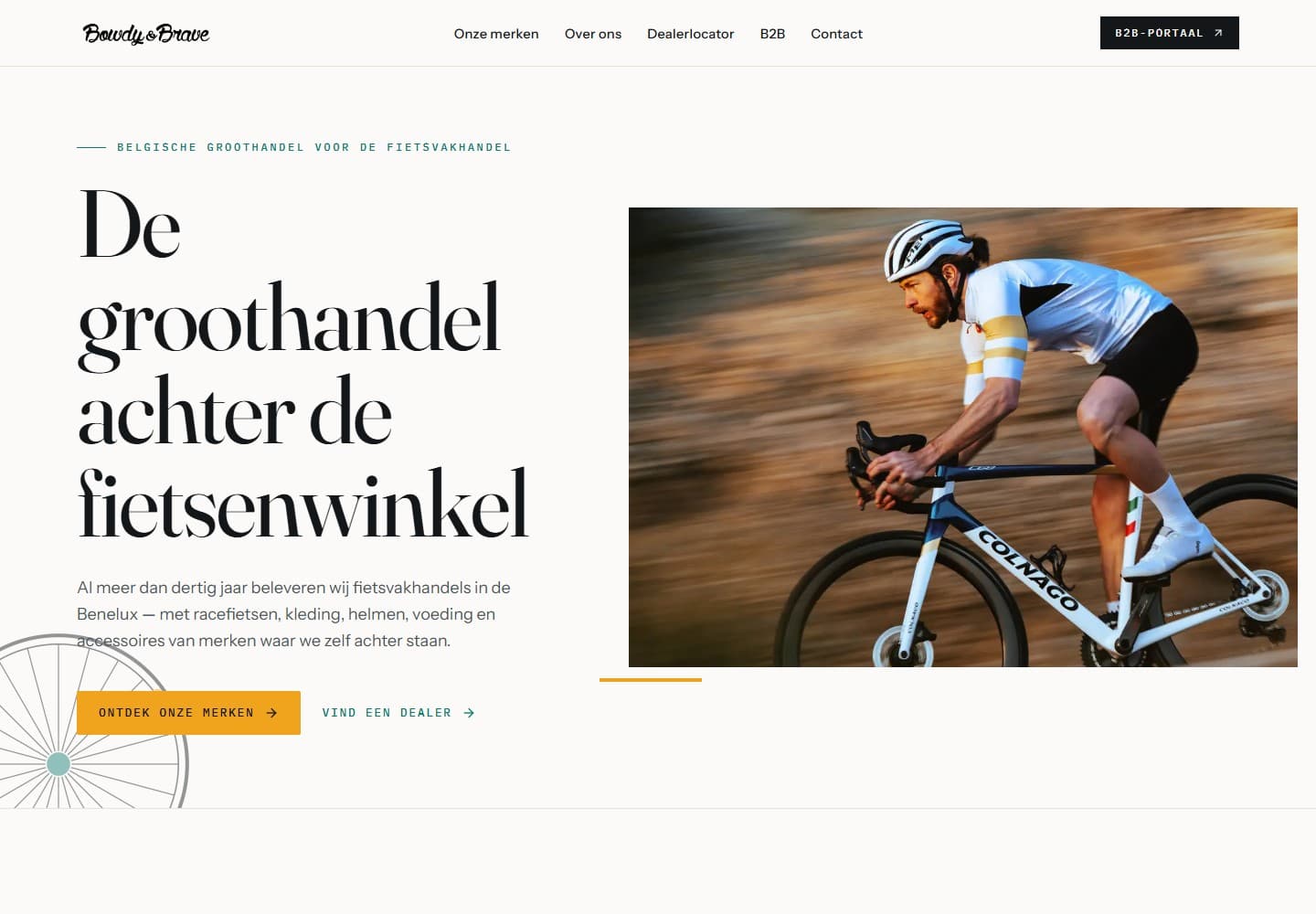 De Bowdy & Brave-homepage met merkenaanbod, navigatie en wielerfotografie